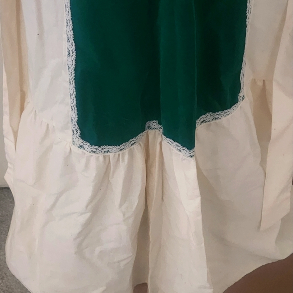 Vintage Gunne Sax Style Elegant Green and Cream Lace Maxi Dress - Picture 4 of 6